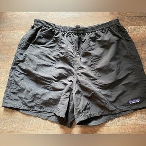 Patagonia Mens L Black Baggies 5" Inseam